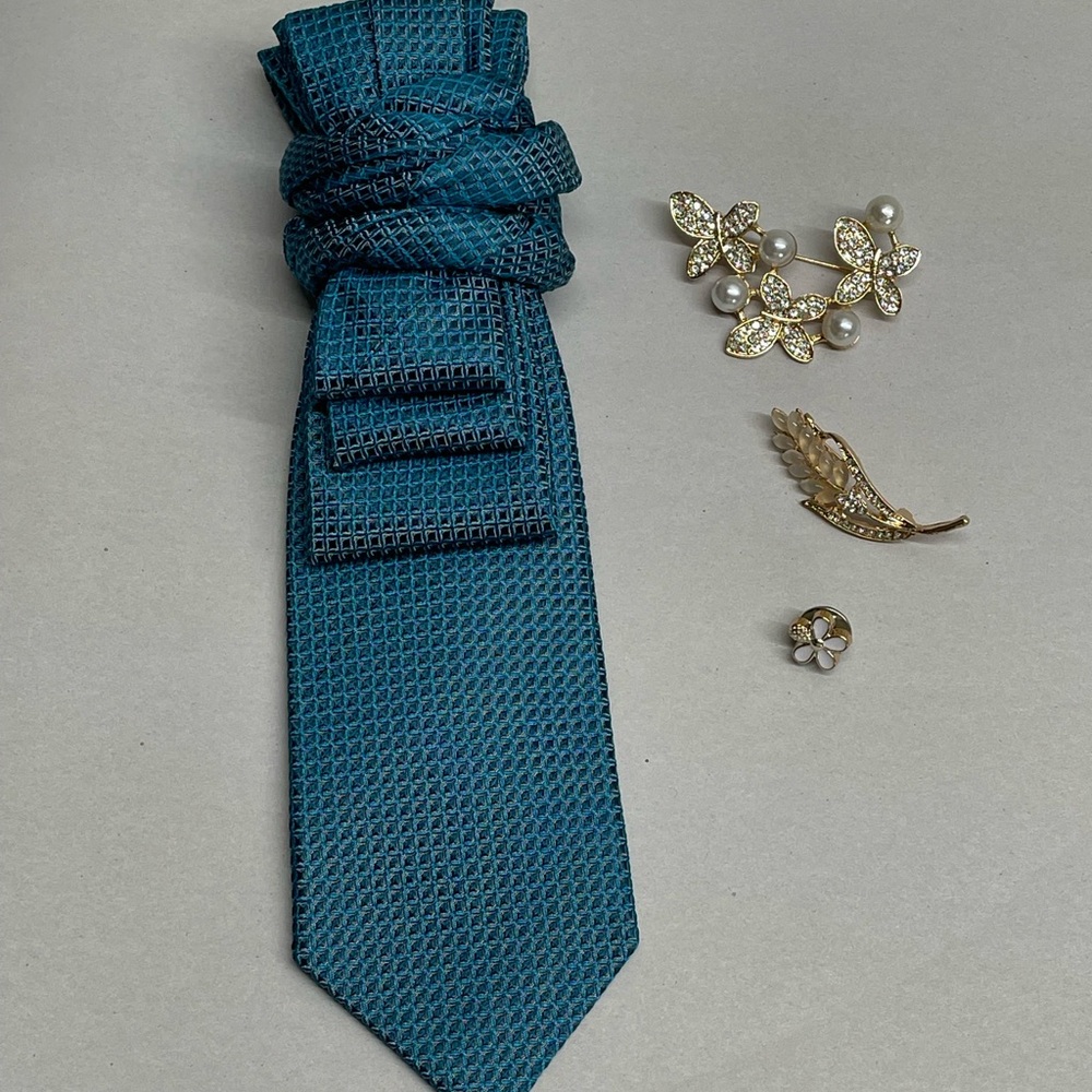 Textured Teal Necktie Mens OS Teal Excellent Brooch‎ Accents Formal Tie